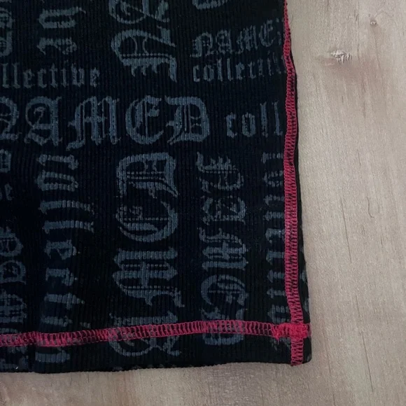 Gothic style ribbed tank - Picture 3 of 3